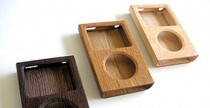 Custodie per iPod: adesso anche in legno